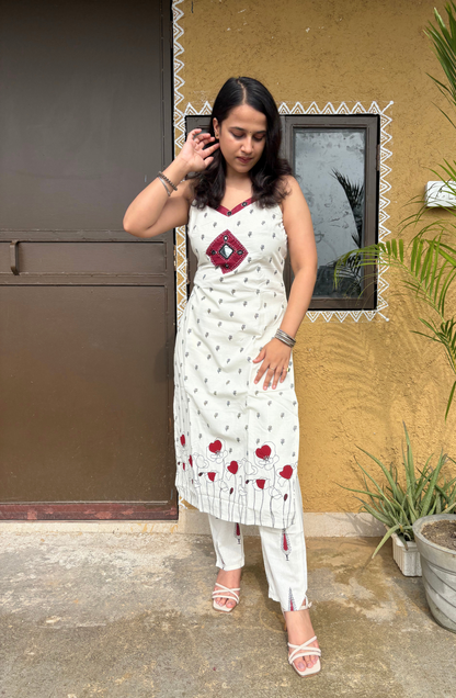 White Jaipuri Print Sleeveless Kurta Set