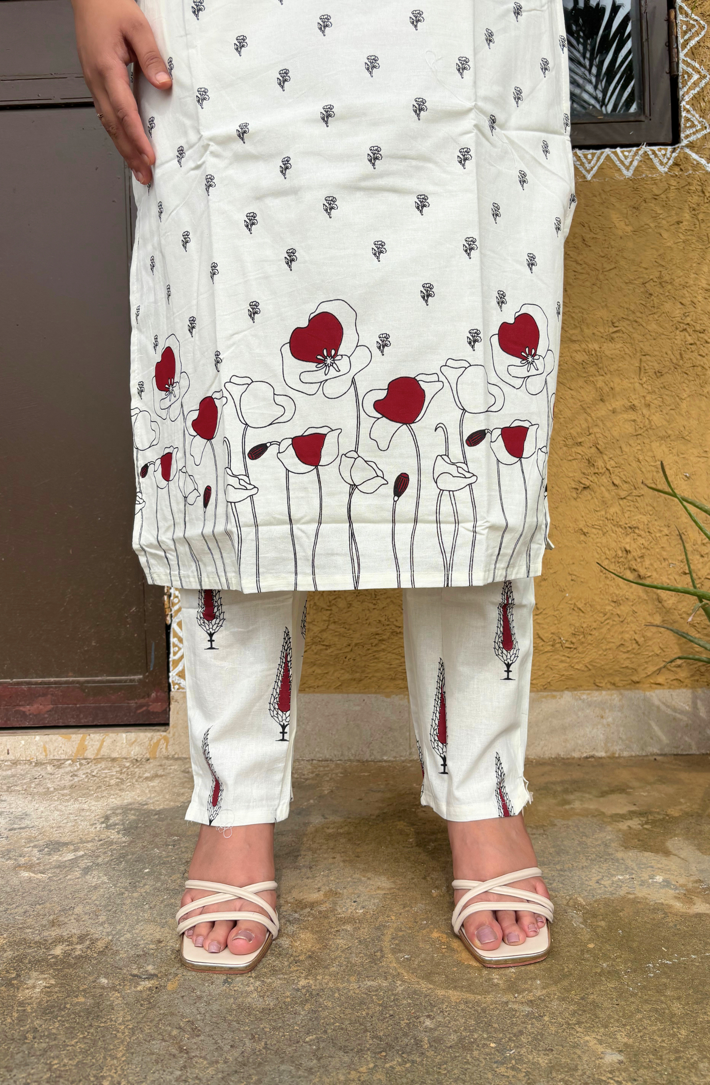 White Jaipuri Print Sleeveless Kurta Set