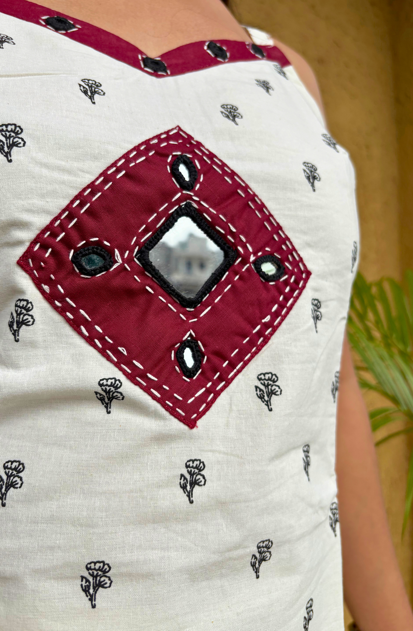 White Jaipuri Print Sleeveless Kurta Set