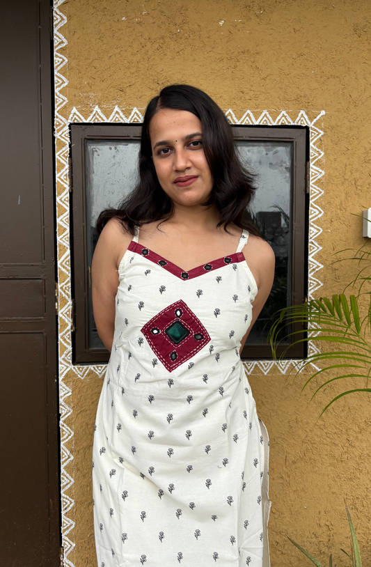 White Jaipuri Print Sleeveless Kurta Set