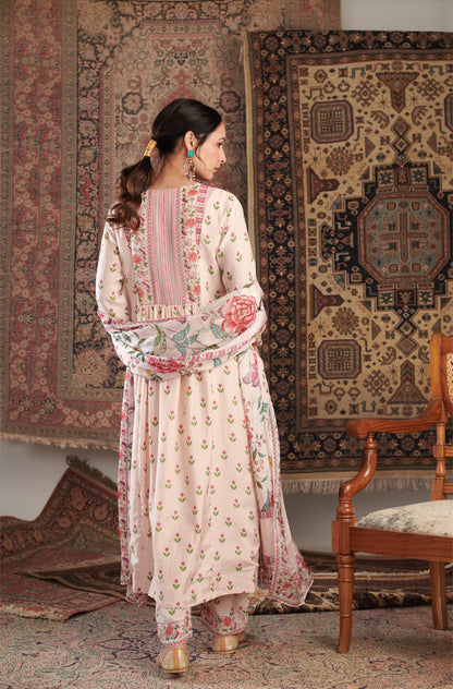 Gulzar Embroidered Ivory Kurta Set