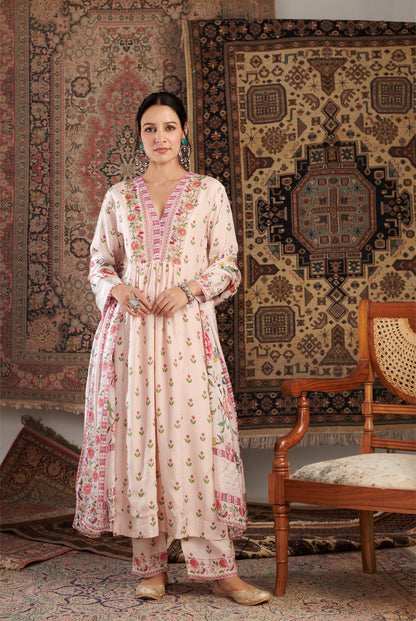 Gulzar Embroidered Ivory Kurta Set