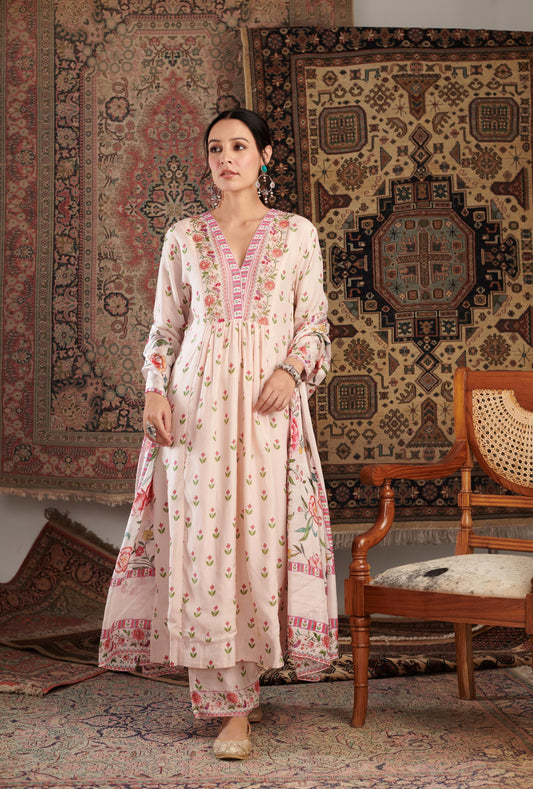 Gulzar Embroidered Ivory Kurta Set