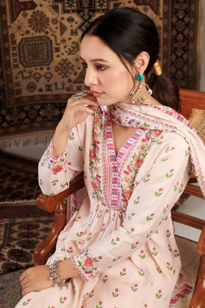 Gulzar Embroidered Ivory Kurta Set