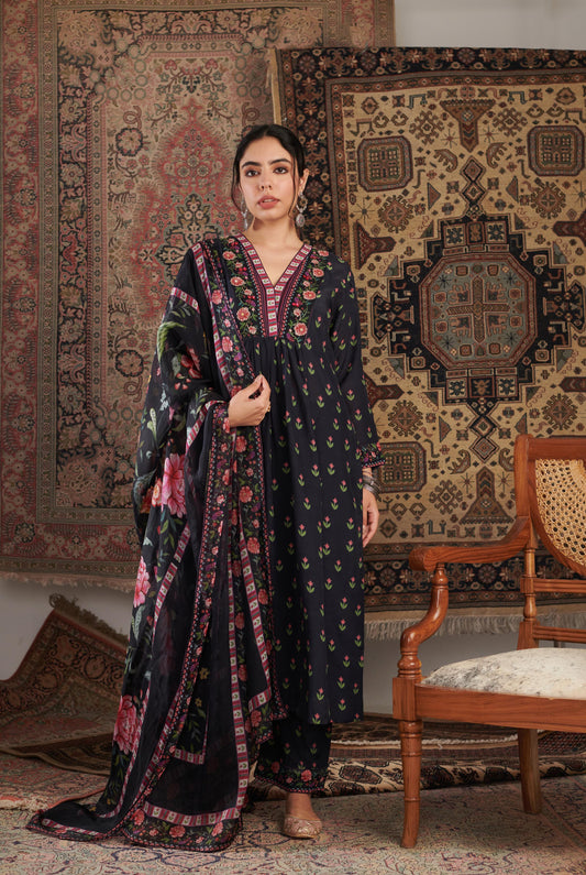 Gulzar Embroidered Black Kurta Set