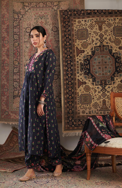 Gulzar Embroidered Black Kurta Set