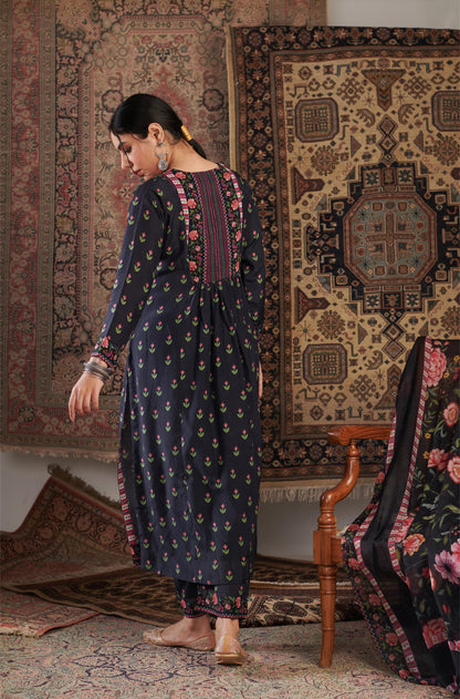 Gulzar Embroidered Black Kurta Set