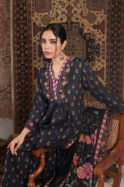 Gulzar Embroidered Black Kurta Set